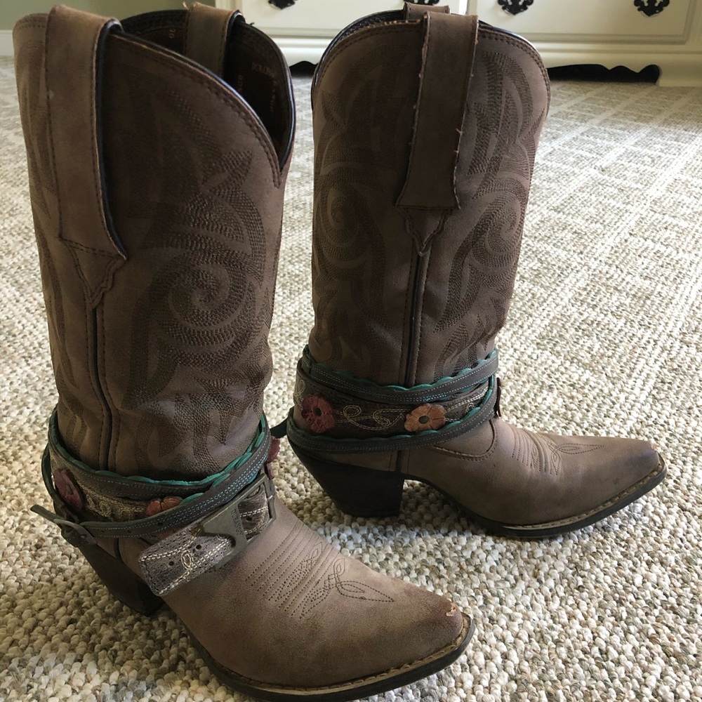 Durango cowboy boots size 6